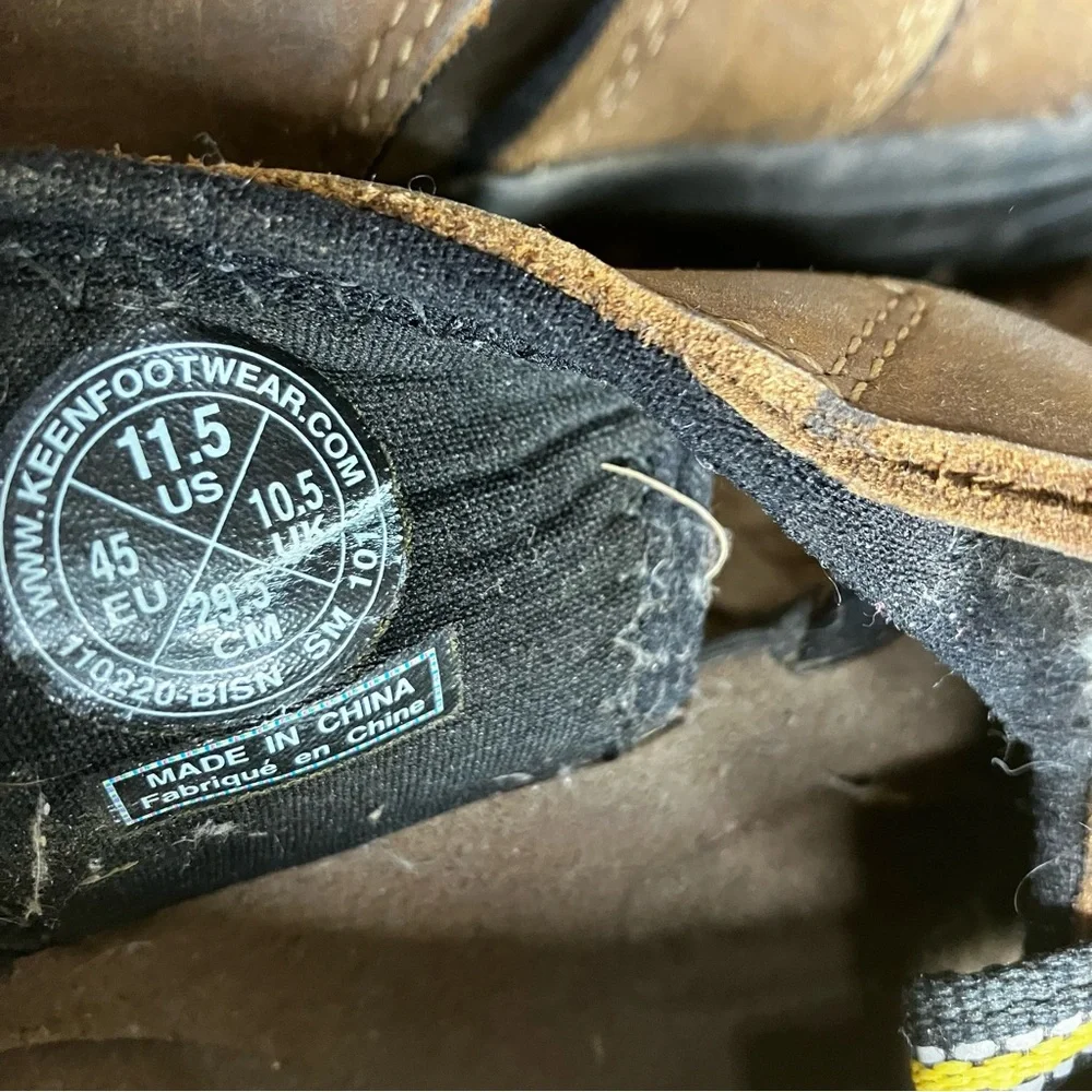 Keen Men’s Newport sandal 11.5 Bison Brown leather